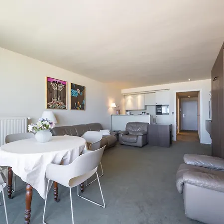 Lecomte - The Shoreline Pearl 186 * Ostend